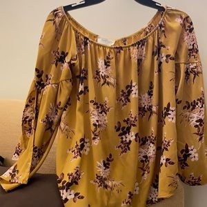 Glitter sleeve blouse off shoulder or not